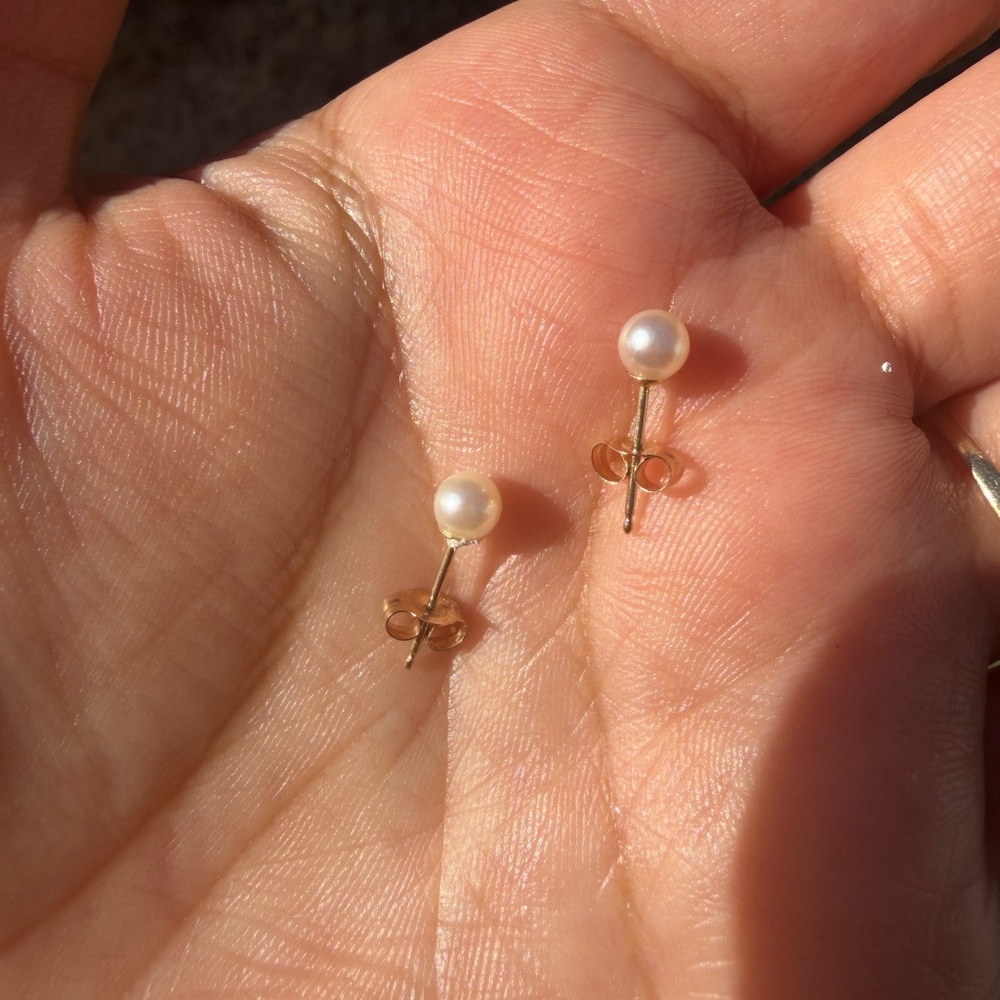 14k Solid Gold With Pearl Stud Earrings - Picture 2 of 2
